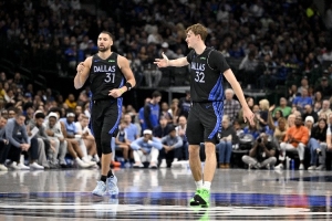 克莱盛赞弗拉格：不敢相信他才19岁 感觉已经在NBA打了10年