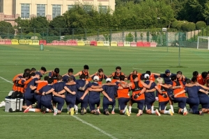 鲁媒：王大雷、陈泽仕、王彤缺席赛前训练，李源一回归